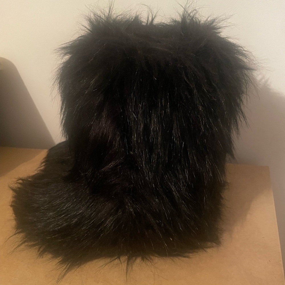 Faux Fur Black Boots